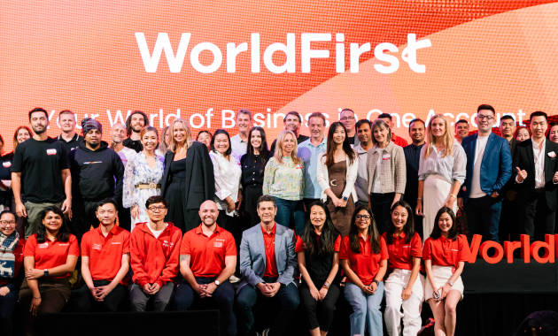 WorldFirst ekibi ve iş ortaklarının yer aldığı etkinlik fotoğrafı